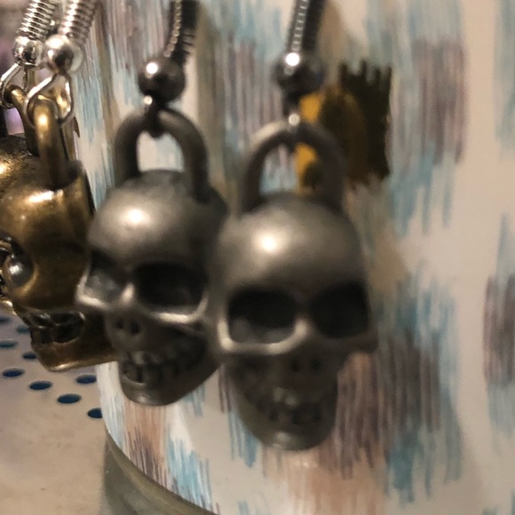 Awesome Skull Earrings Diff Colors! - Picture 6 of 8